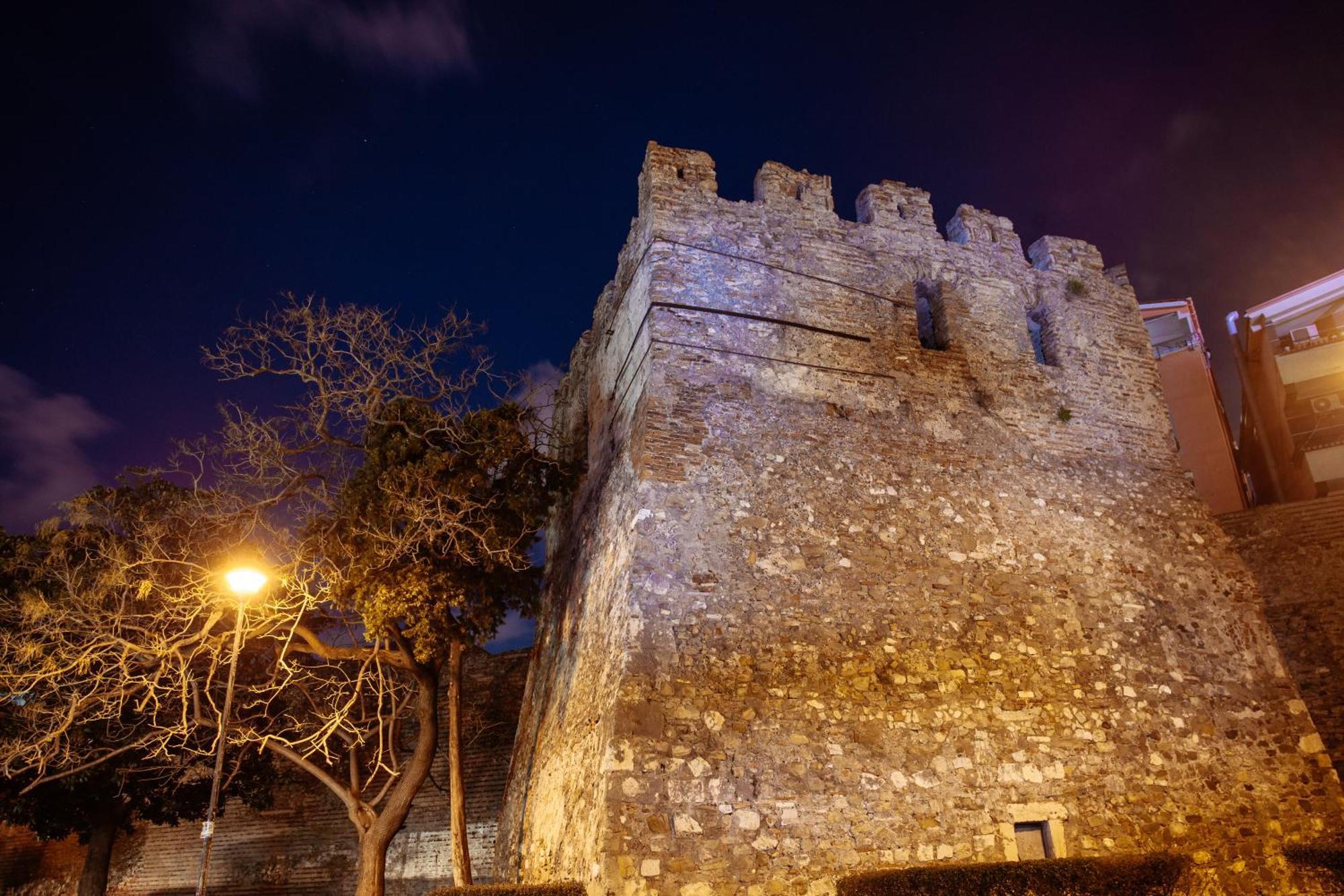 Super Apartment In The Ancient Roman Amphitheater Durres Luaran gambar