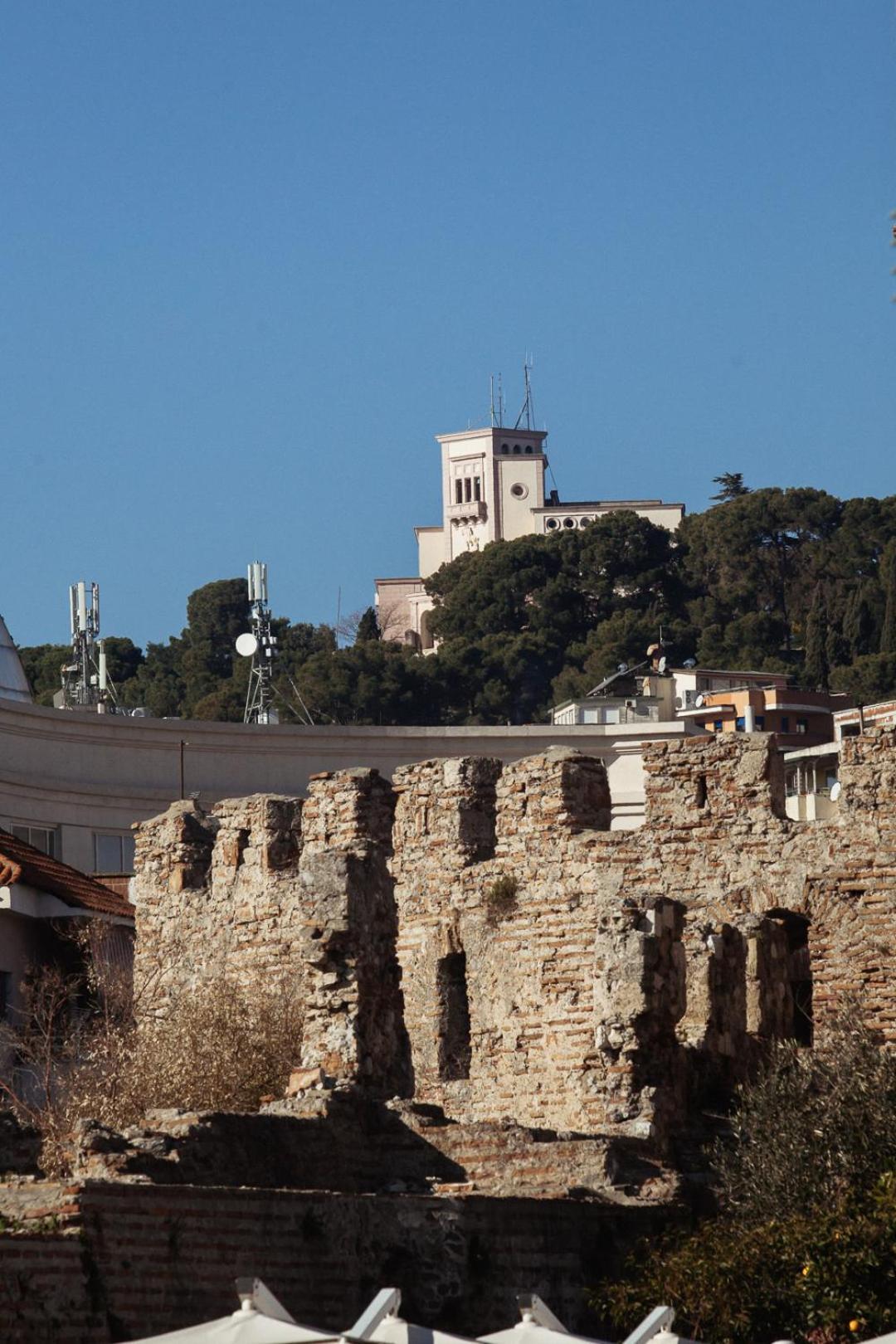 Super Apartment In The Ancient Roman Amphitheater Durres Luaran gambar